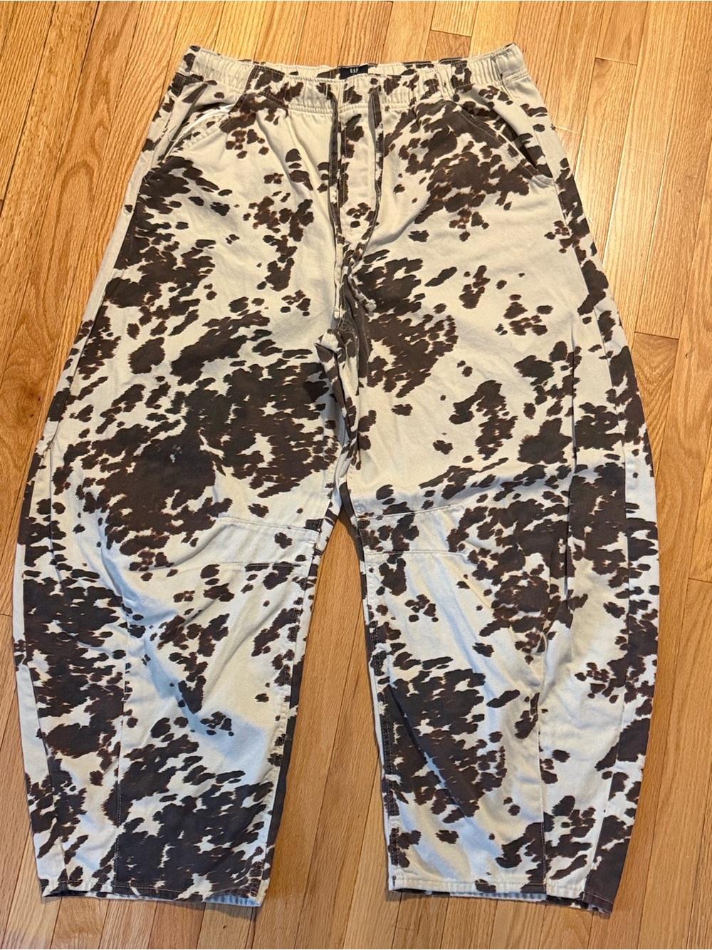 GAP Women's Mid Rise UltraSoft Easy Horseshoe Jeans